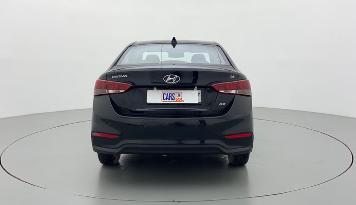 2018 Hyundai Verna 1.6 VTVT SX, Petrol, Manual, 30,687 km, Back/Rear