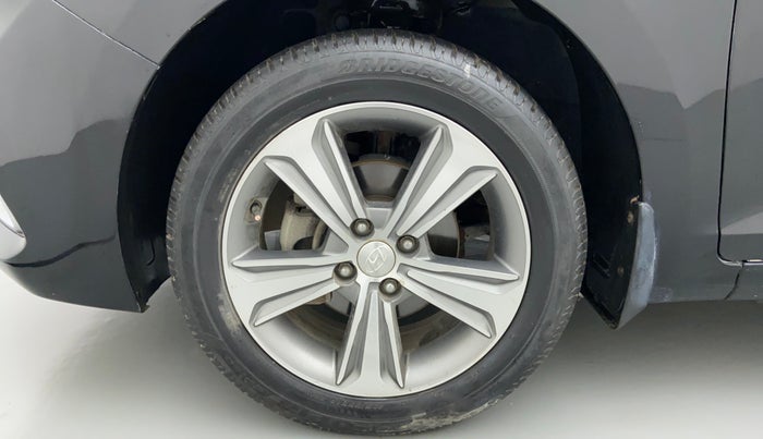 2018 Hyundai Verna 1.6 VTVT SX, Petrol, Manual, 30,687 km, Left Front Wheel