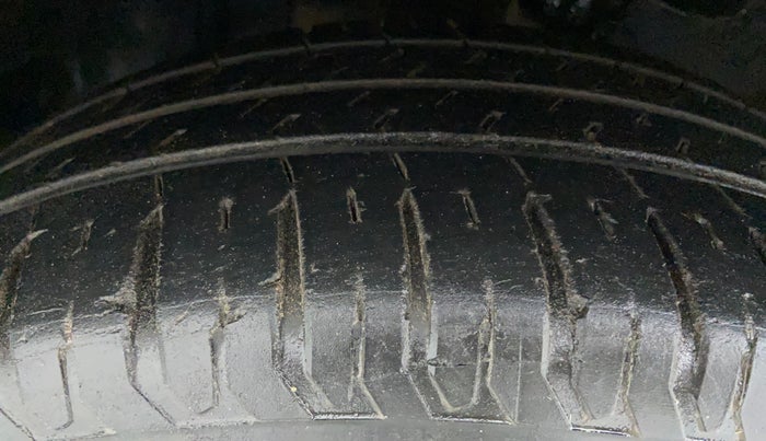 2018 Hyundai Verna 1.6 VTVT SX, Petrol, Manual, 30,687 km, Left Front Tyre Tread