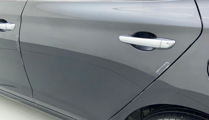 2018 Hyundai Verna 1.6 VTVT SX, Petrol, Manual, 30,687 km, Rear left door - Slightly dented