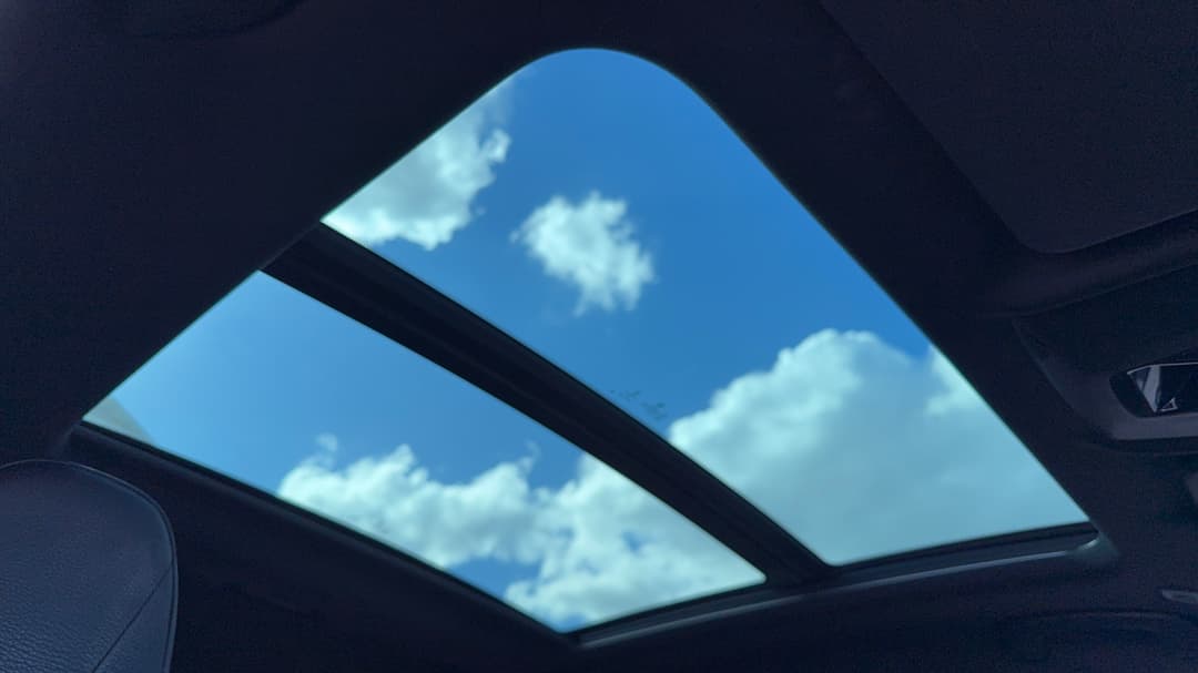 Interior Sunroof/Moonroof
