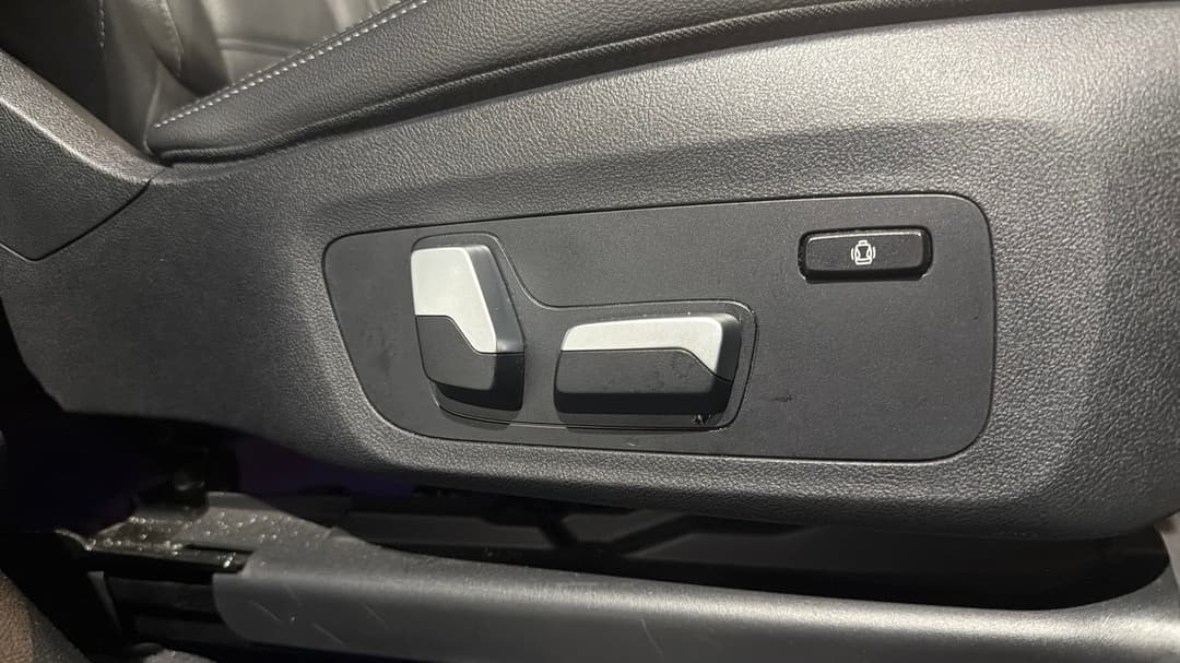 2022 BMW X3 xDrive30i M Sport, Automatic, 41719 km, Drivers Side Adjustment Panel