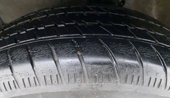 2018 Maruti Celerio VXI d, Petrol, Manual, 29,674 km, Left Front Tyre Tread