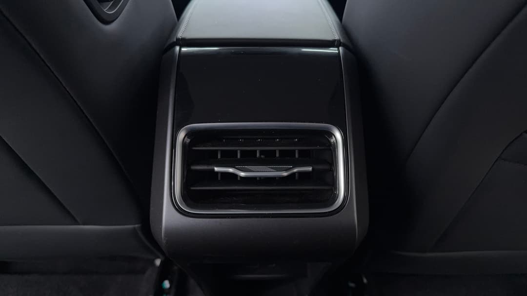 2025 Jaecoo J7 Core, Automatic, 15812 km, Rear A/C Vent