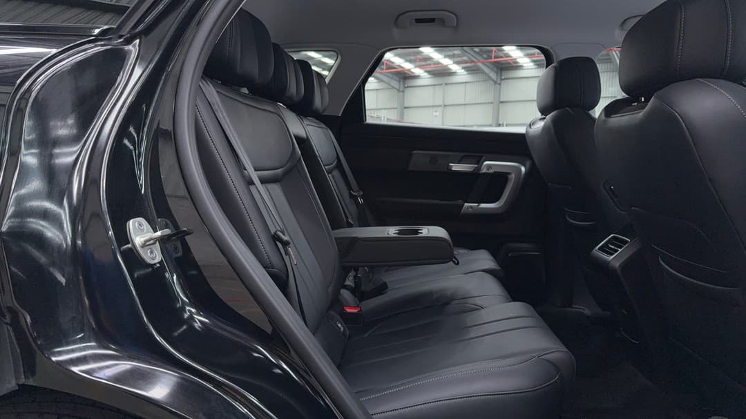 2025 Jaecoo J7 Core, Automatic, 15812 km, Right Side Rear Door Cabin View