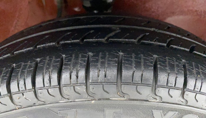 2010 Maruti Alto LXI, Petrol, Manual, 55,637 km, Right Front Tyre Tread