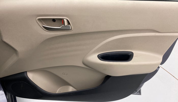 2019 Hyundai NEW SANTRO 1.1 MAGNA MT, Petrol, Manual, 4,083 km, Driver Side Door Panels Control