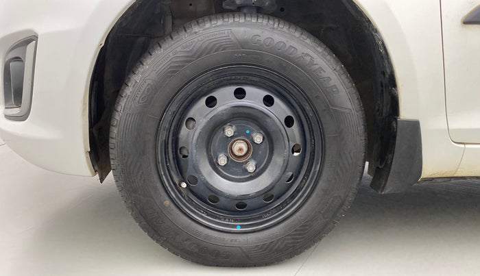 2016 Maruti Swift VXI, Petrol, Manual, 60,395 km, Left Front Wheel