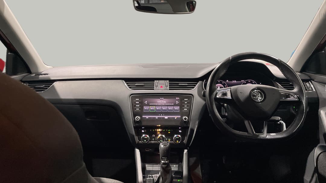 2020 SKODA Octavia 110 Tsi Base, Automatic, 78102 km, Dashboard View