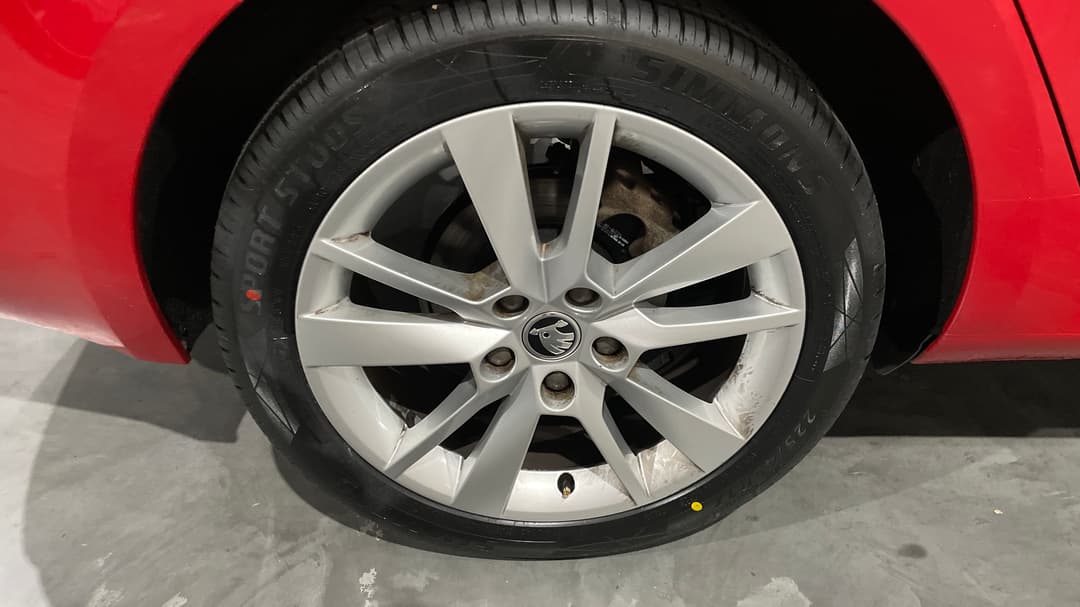 2020 SKODA Octavia 110 Tsi Base, Automatic, 78102 km, Right Rear Wheel