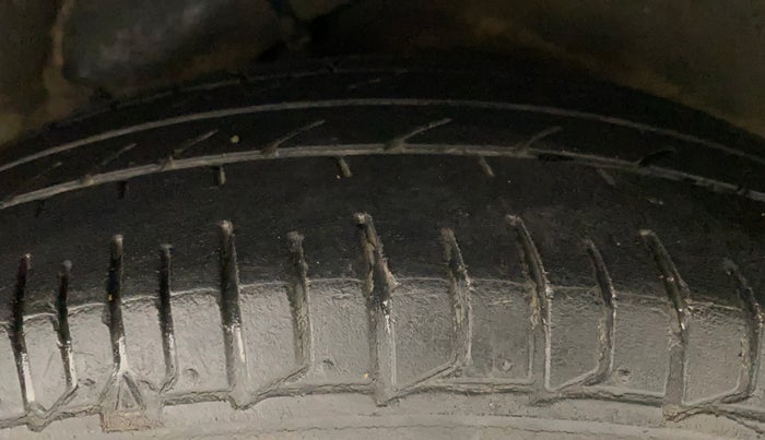 2012 Hyundai i10 SPORTZ 1.2, Petrol, Manual, 44,740 km, Left Rear Tyre Tread