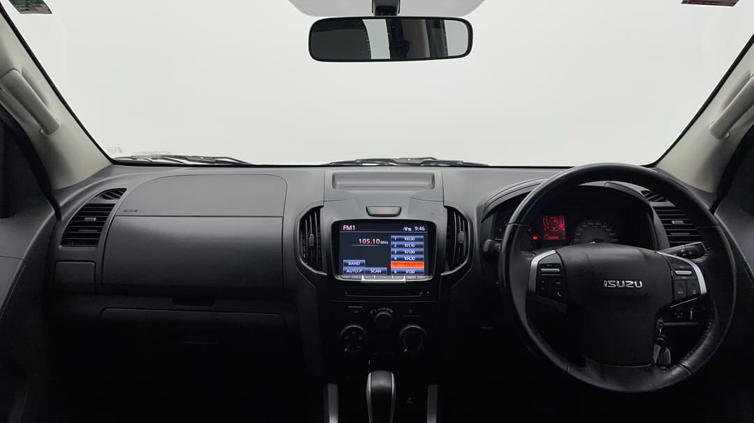 2017 Isuzu D-MAX Sx Hi-ride (4x2), Automatic, 142889 km, Dashboard View