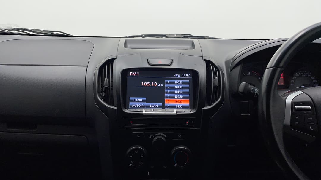 2017 Isuzu D-MAX Sx Hi-ride (4x2), Automatic, 142889 km, Center Console