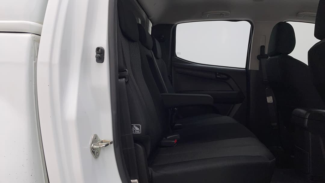 2017 Isuzu D-MAX Sx Hi-ride (4x2), Automatic, 142889 km, Right Side Rear Door Cabin View
