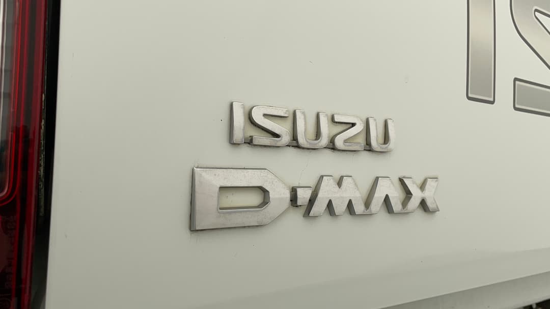 2017 Isuzu D-MAX Sx Hi-ride (4x2), Automatic, 142889 km, Badge (Boot Left Side)