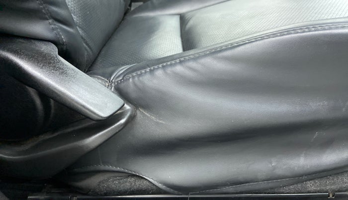 2016 Maruti Baleno DELTA 1.2 K12, Petrol, Manual, 42,332 km, Driver Side Adjustment Panel