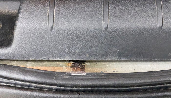 2013 Honda City 1.5L I-VTEC V MT, Petrol, Manual, 96,386 km, Dicky (Boot door) - Slightly rusted