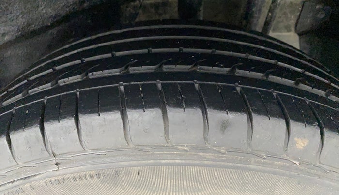 2018 Tata NEXON XM 1.2, Petrol, Manual, 22,067 km, Left Rear Tyre Tread