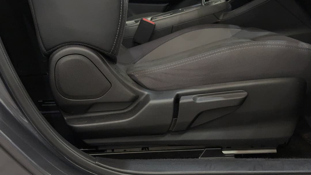 2024 Subaru Crosstrek AWD 2.0l, Automatic, 38803 km, Drivers Side Adjustment Panel