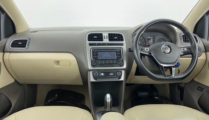 2015 Volkswagen Vento HIGHLINE 1.2 TSI AT, Petrol, Automatic, 46,343 km, Dashboard
