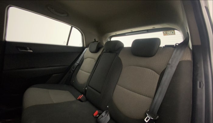 2016 Hyundai Creta SX PLUS AT 1.6 PETROL, Petrol, Automatic, 88,568 km, Right Side Rear Door Cabin