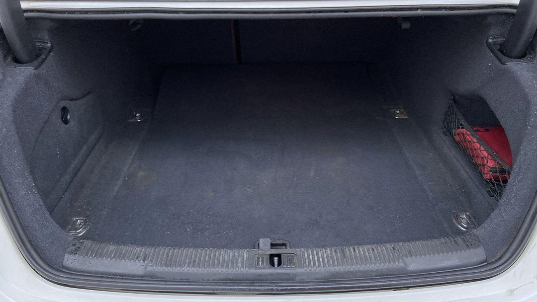 BOOT INSIDE VIEW