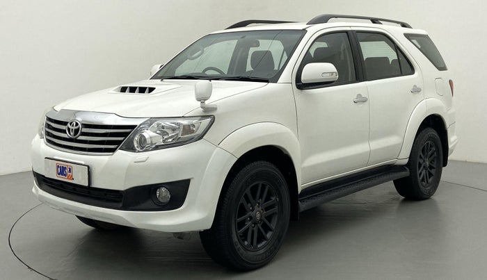 2015 Toyota Fortuner 3.0 AT 4X4, Diesel, Automatic, 96,350 km, Front LHS