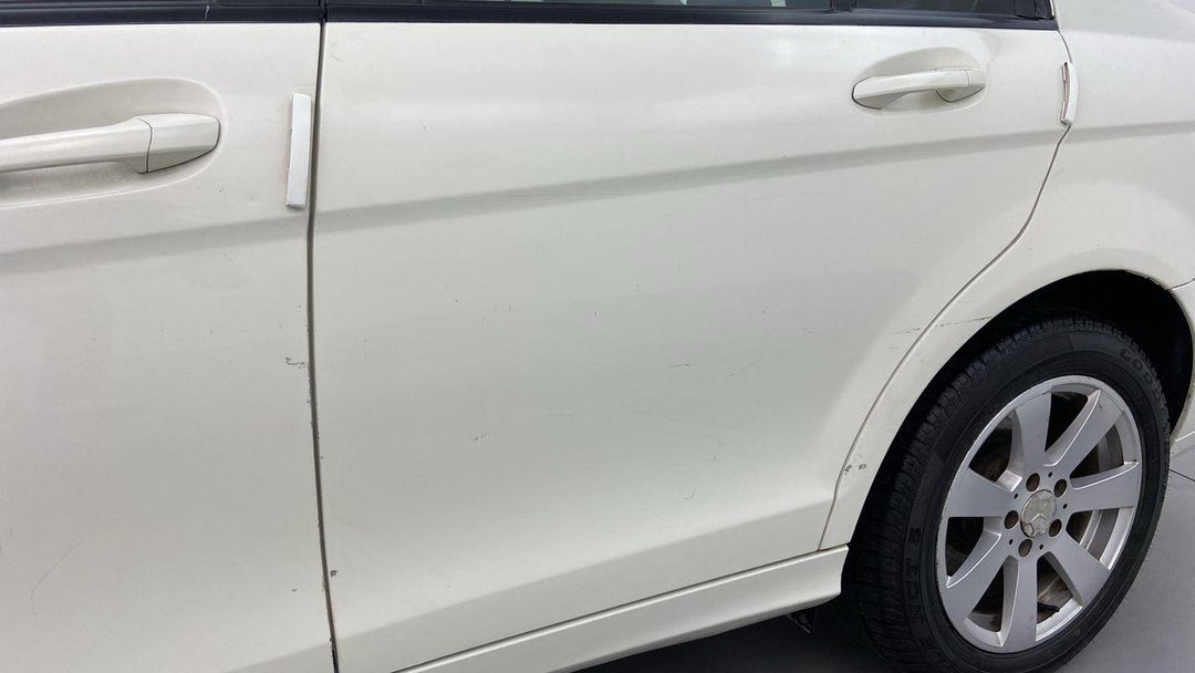 Left Rear Door Multiple Scratches Light