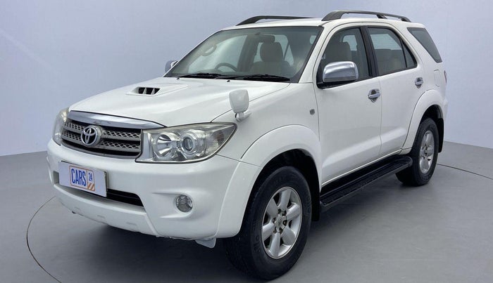 2011 Toyota Fortuner 3.0 MT 4X4, Diesel, Manual, 89,548 km, Front LHS