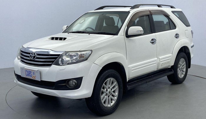 2013 Toyota Fortuner 3.0 MT 4X2, Diesel, Manual, 46,415 km, Front LHS