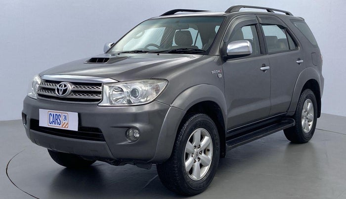 2011 Toyota Fortuner 3.0 MT 4X4, Diesel, Manual, 83,299 km, Front LHS