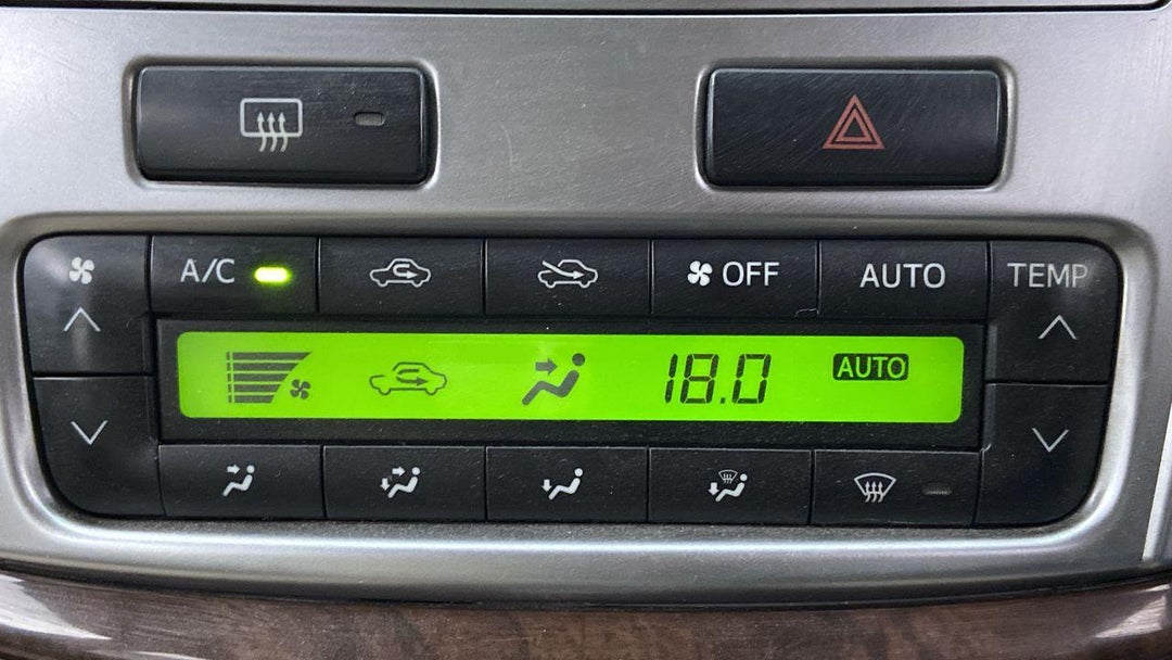 Buy Used Toyota Innova in New Delhi CARS24