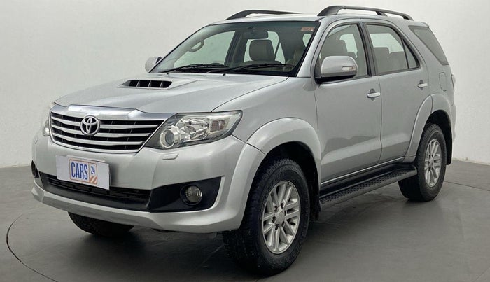 2013 Toyota Fortuner 3.0 MT 4X2, Diesel, Manual, 2,06,536 km, Front LHS