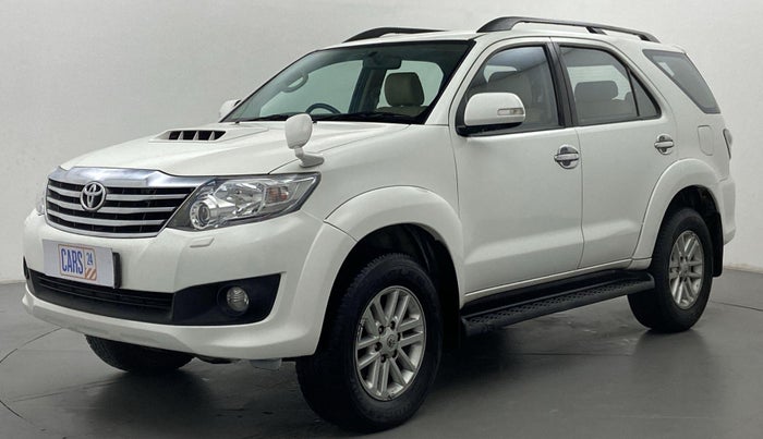2013 Toyota Fortuner 3.0 AT 4X2, Diesel, Automatic, 1,32,328 km, Front LHS