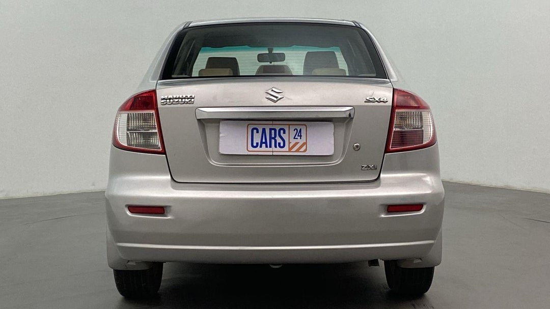 BACK / REAR VIEW