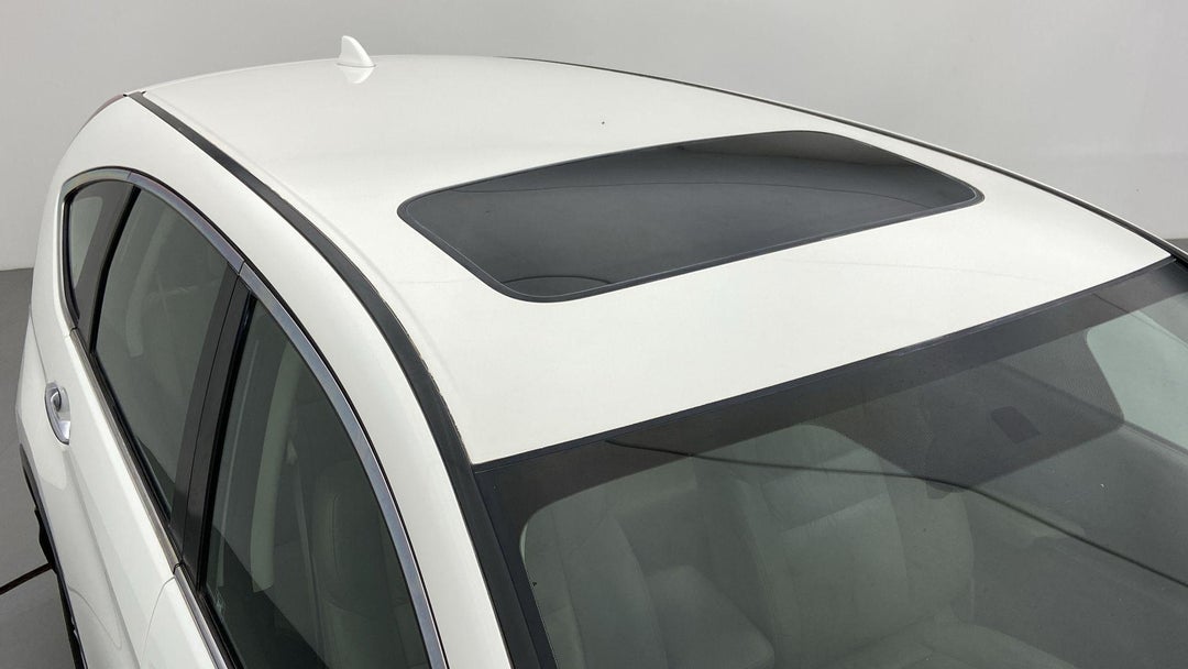 ROOF/SUNROOF