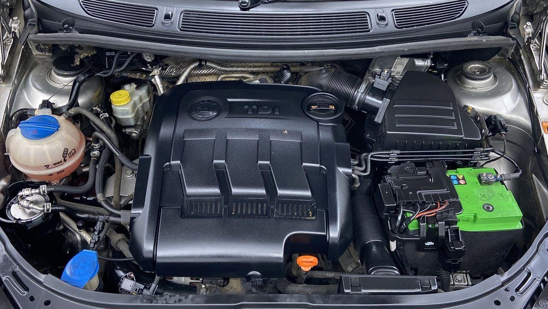 OPEN BONNET (ENGINE) VIEW