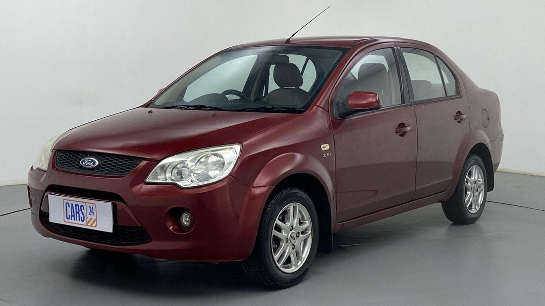 LEFT FRONT DIAGONAL (45-DEGREE) VIEW
