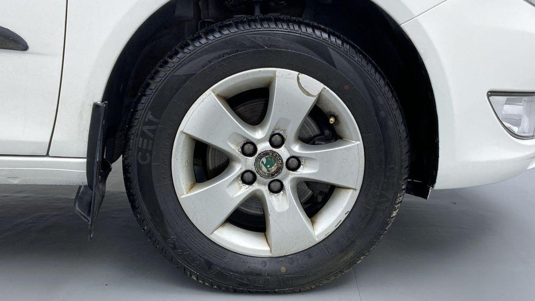 RIGHT FRONT WHEEL