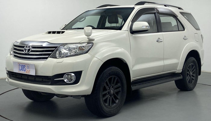 2015 Toyota Fortuner 3.0 AT 4X2, Diesel, Automatic, 68,359 km, Front LHS