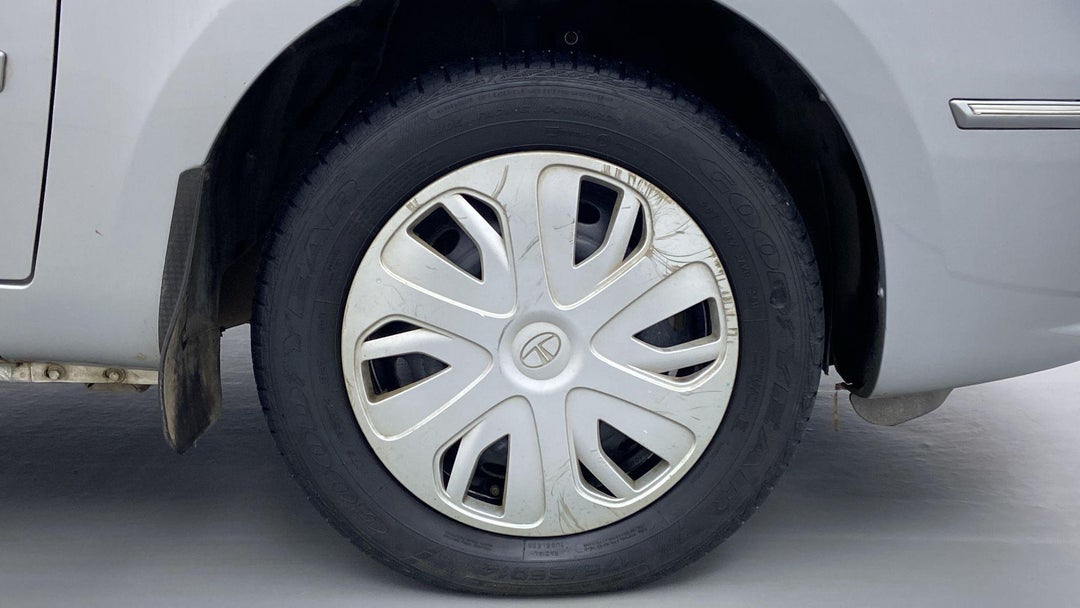 RIGHT FRONT WHEEL