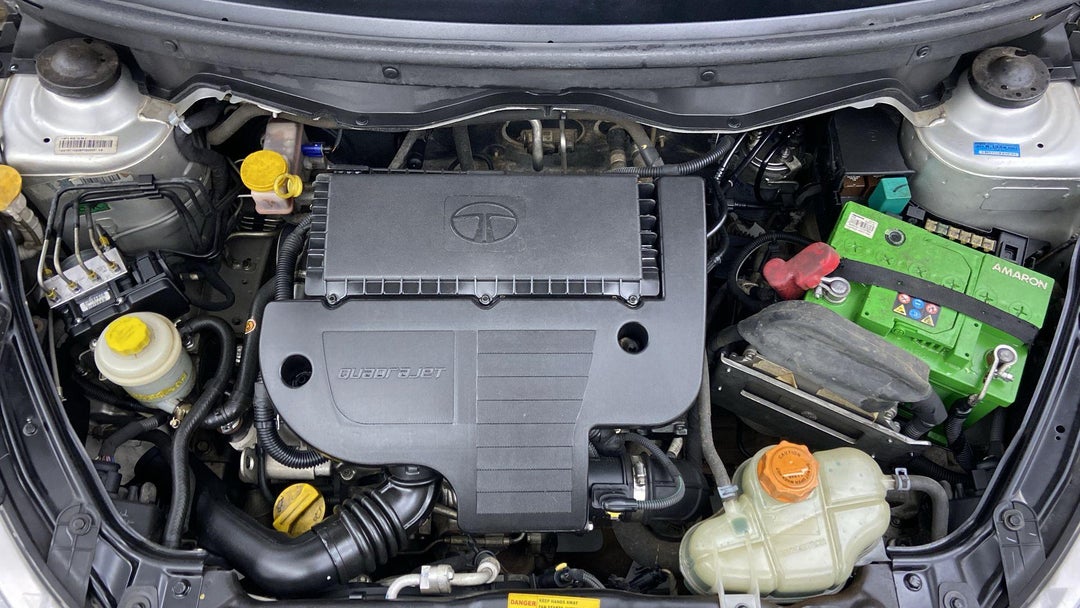 OPEN BONNET (ENGINE) VIEW