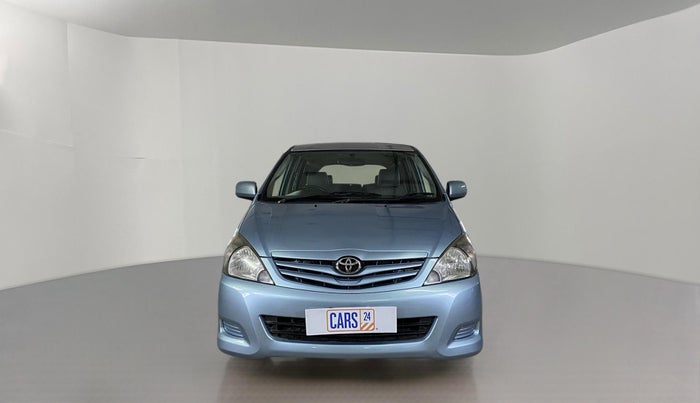 2010 Toyota Innova 2.5 G4 8 STR, Diesel, Manual, 64,387 km, Front