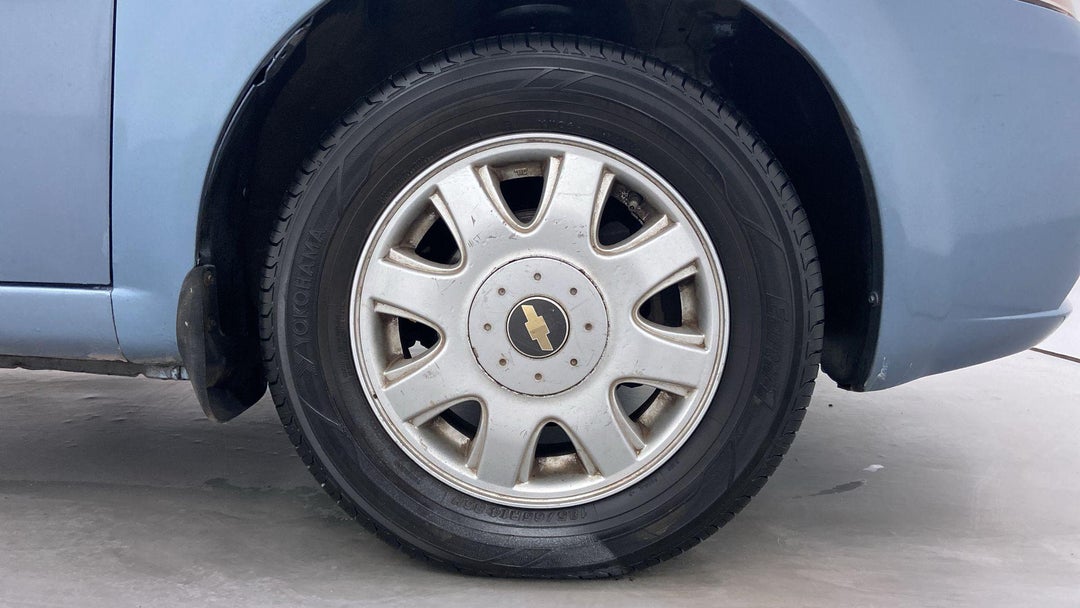 RIGHT FRONT WHEEL