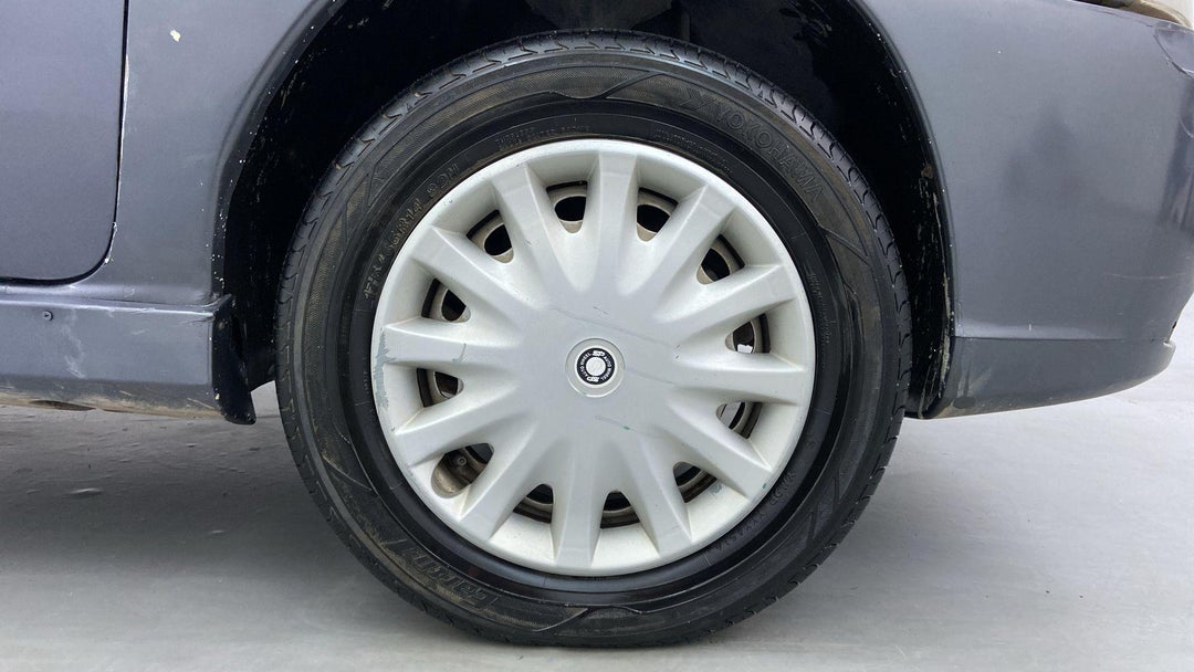 RIGHT FRONT WHEEL