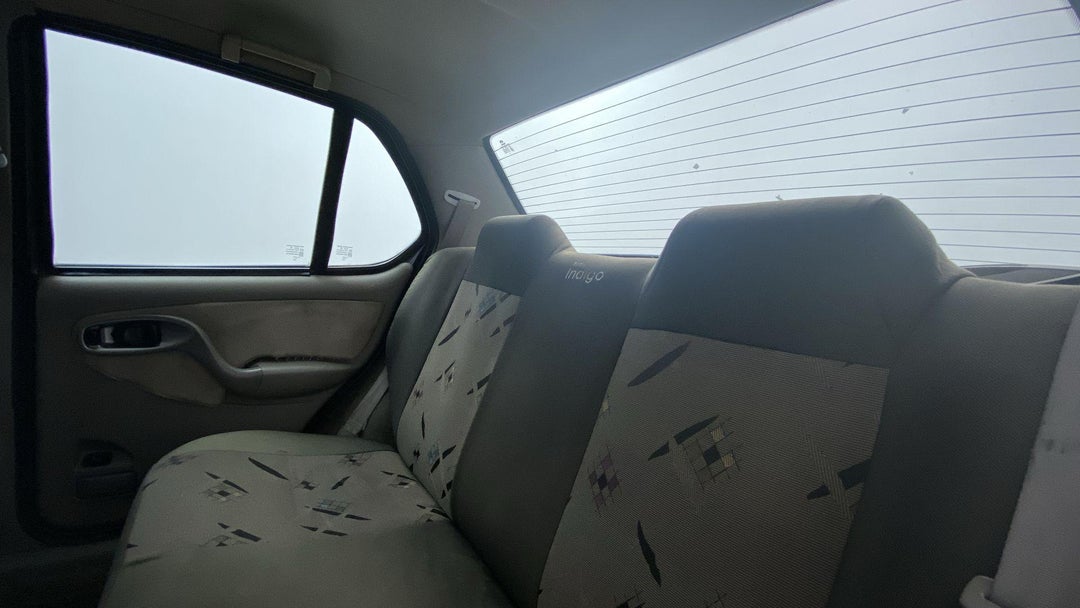 RIGHT SIDE REAR DOOR CABIN VIEW