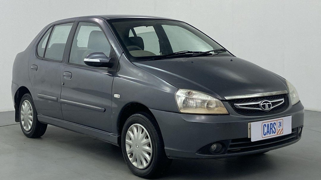 RIGHT FRONT DIAGONAL (45-DEGREE) VIEW