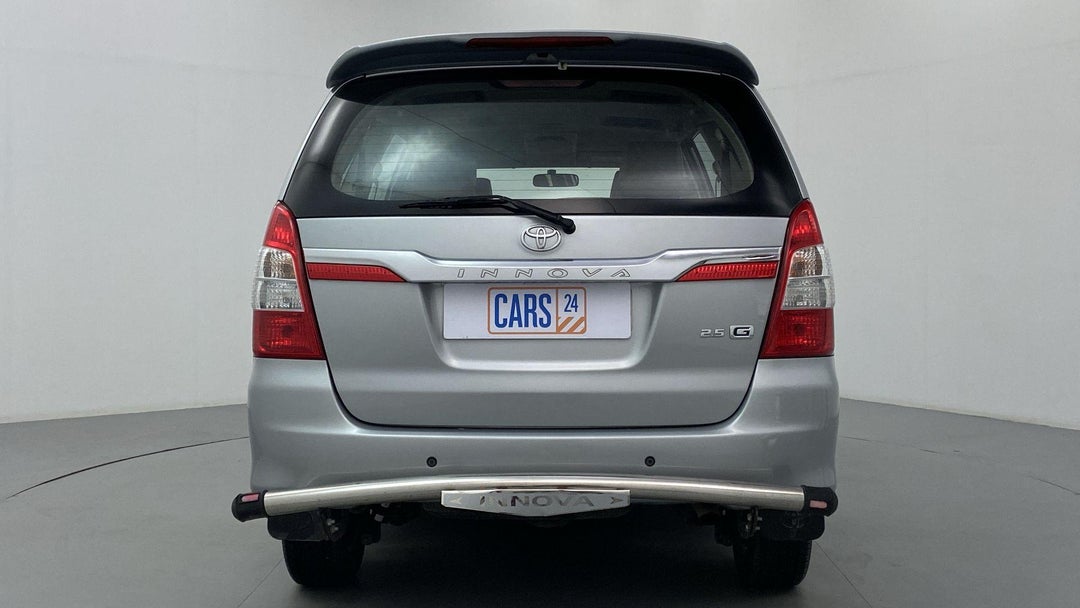 BACK / REAR VIEW