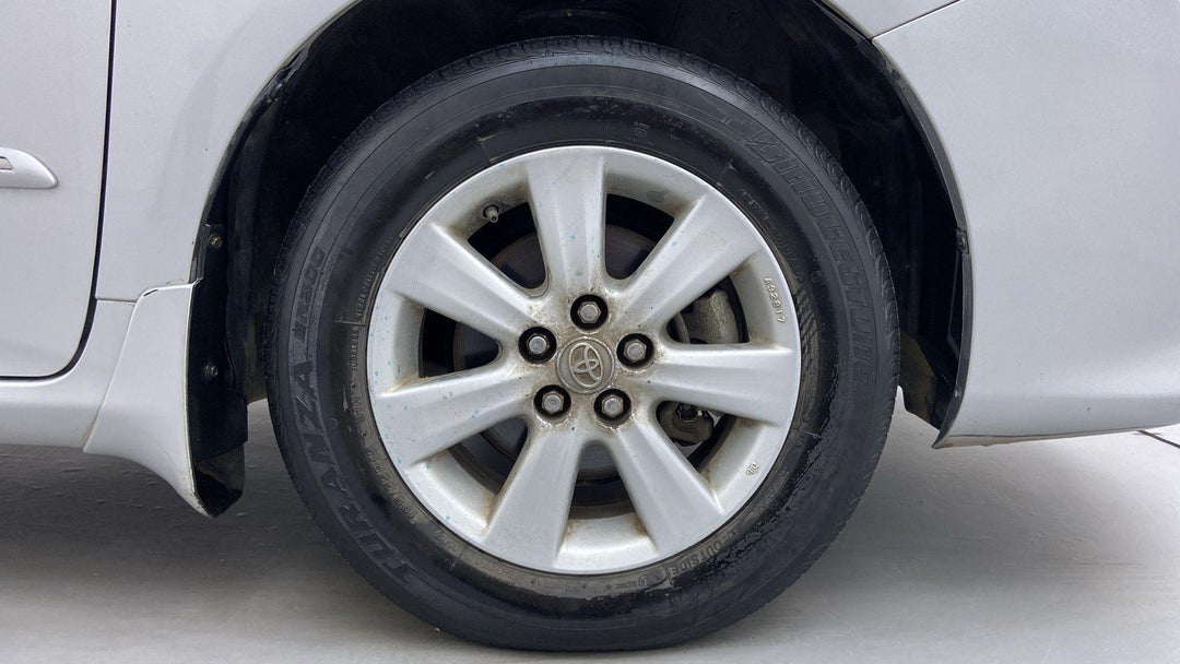 RIGHT FRONT WHEEL