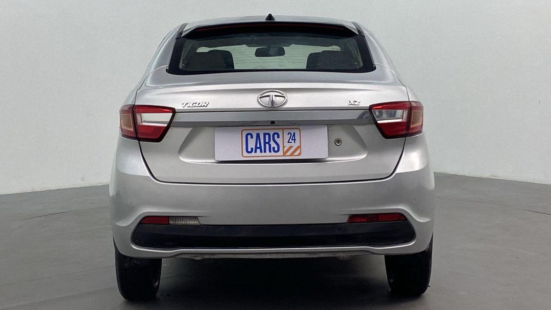 BACK / REAR VIEW